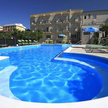 Hotel Vannini Rimini Exterior foto