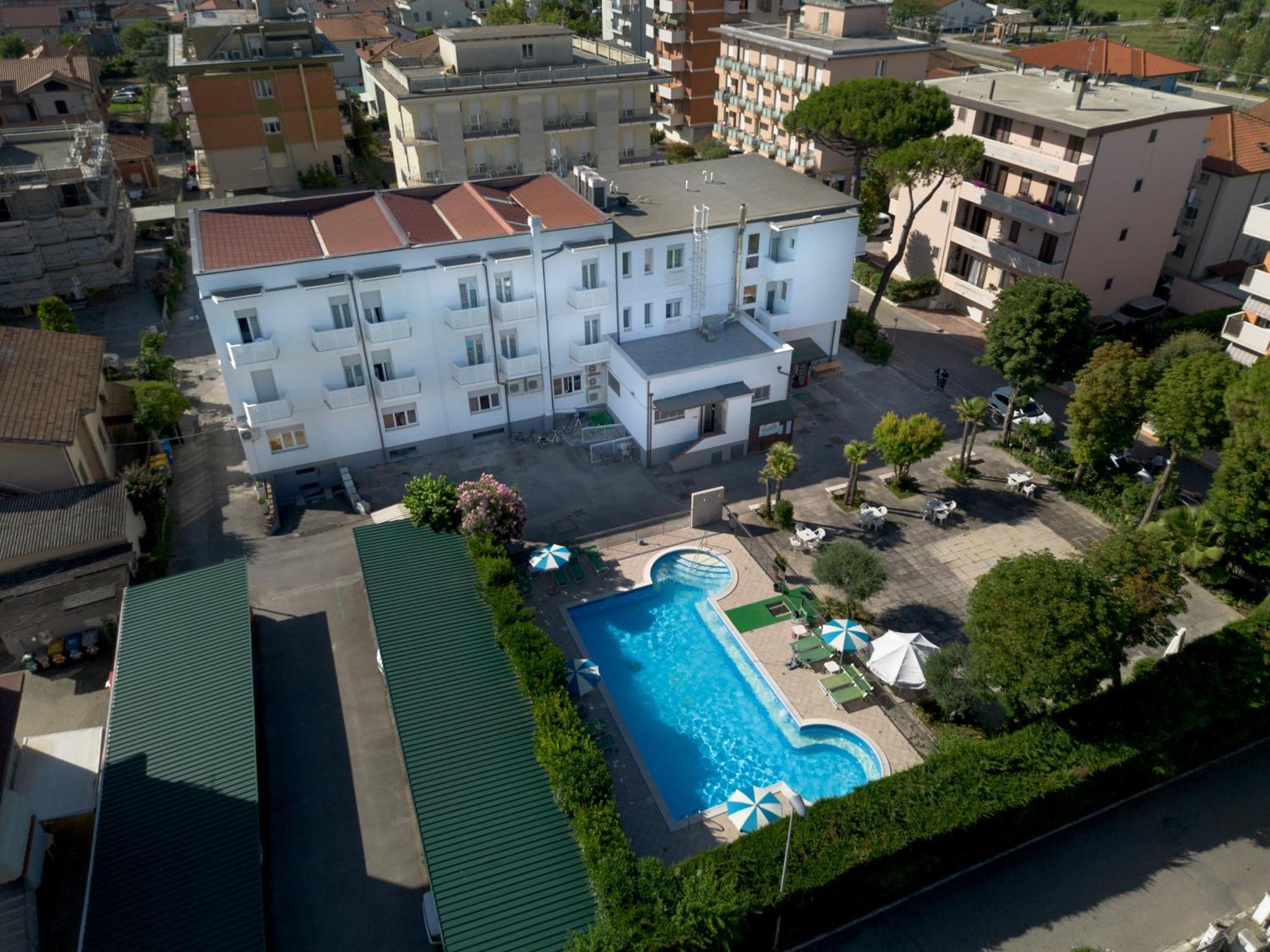 Hotel Vannini Rimini Exterior foto